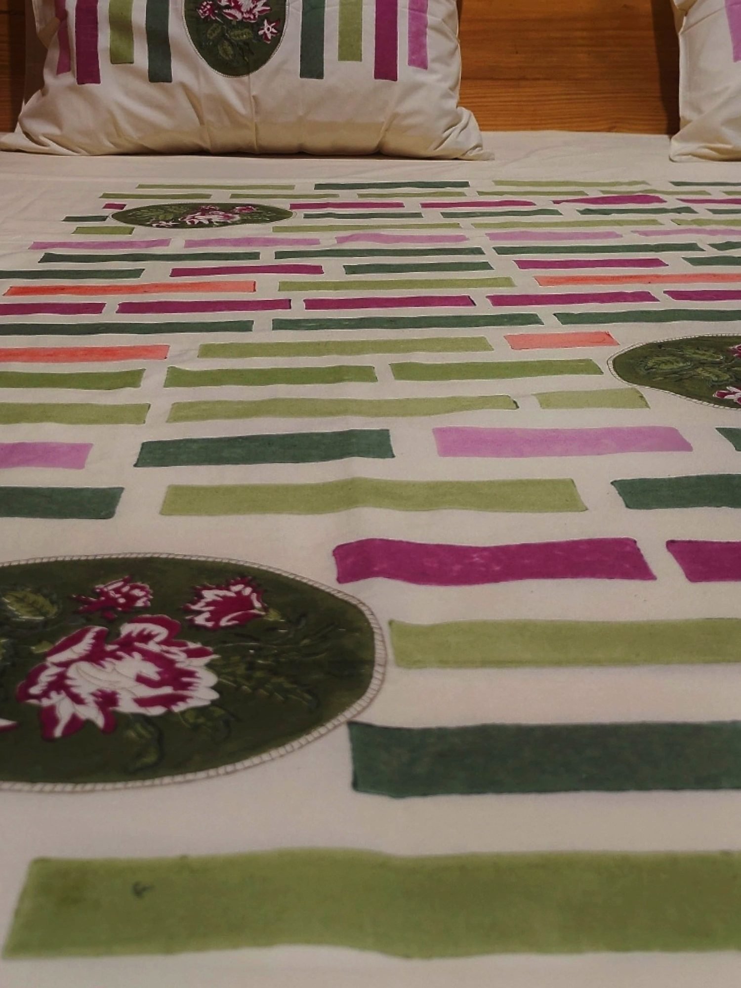 Sthiti — tonal balance shifted across the field